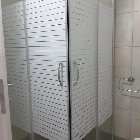 Lucrece Appartement *